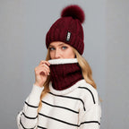 Ensemble bonnet et tour de cou vu de face