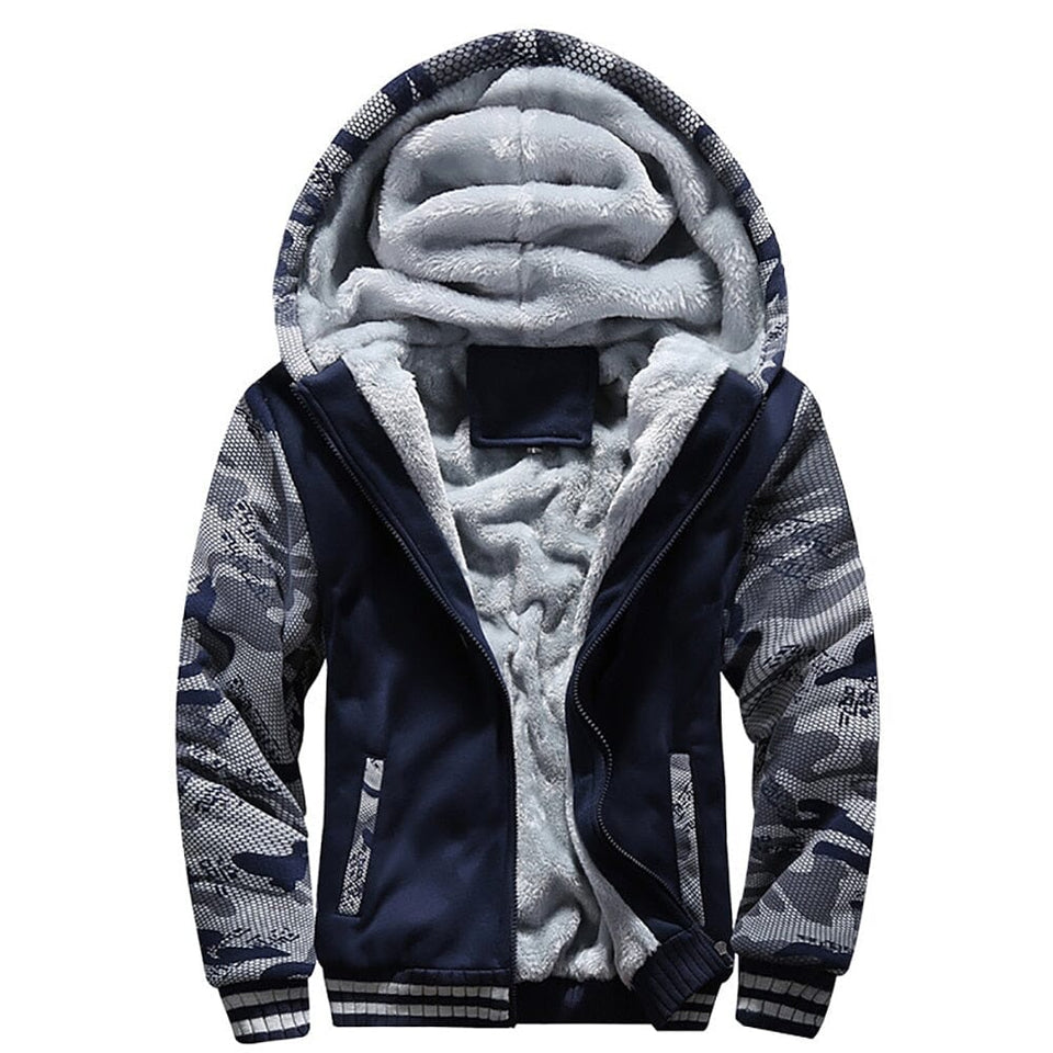 Detail de la capuche doublee de la veste homme